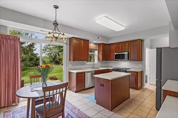 13544 Delaney RD, Huntley, IL 60142