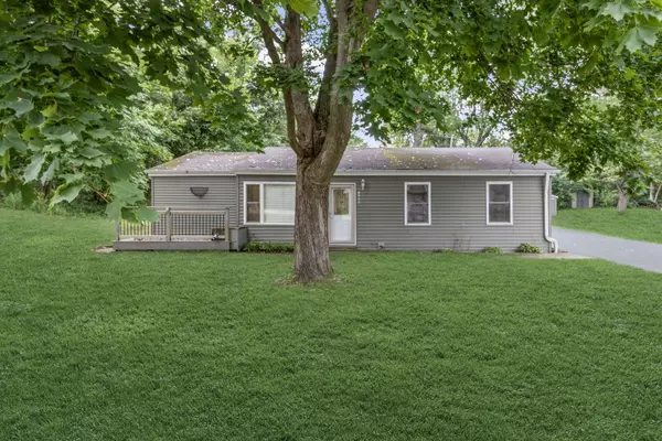 7506 Salem RD, Wonder Lake, IL 60097