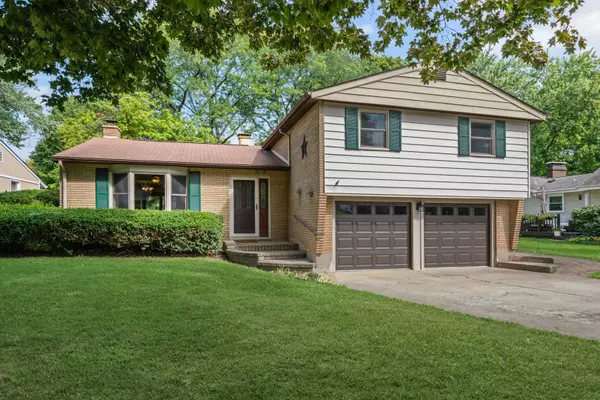 533 Wendt Avenue, East Dundee, IL 60118