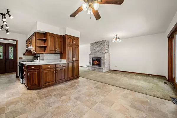 533 Wendt Avenue, East Dundee, IL 60118