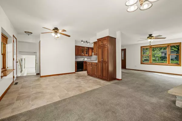 533 Wendt Avenue, East Dundee, IL 60118