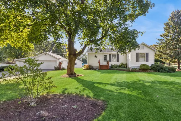 10N980 Hawthorne ST, Elgin, IL 60123