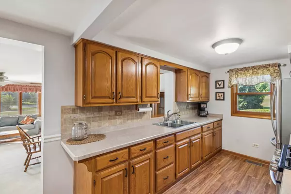 10N980 Hawthorne Street, Elgin, IL 60123