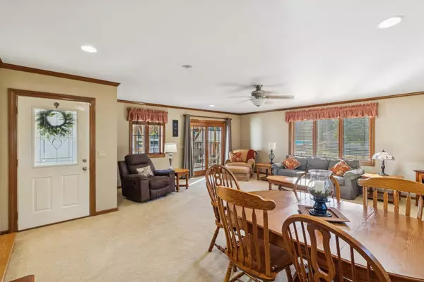 10N980 Hawthorne Street, Elgin, IL 60123