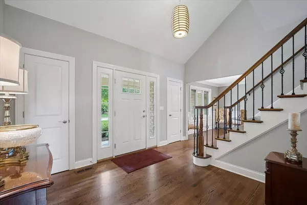 212 Jamestowne Road, Sleepy Hollow, IL 60118