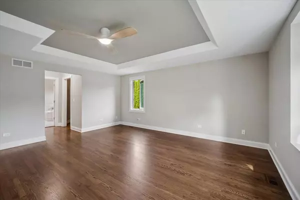 212 Jamestowne Road, Sleepy Hollow, IL 60118