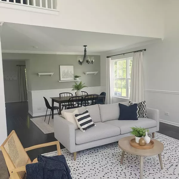 1433 Deer Creek LN, Lake In The Hills, IL 60156