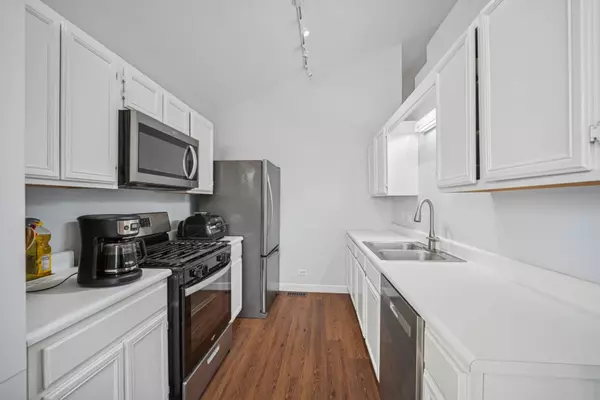 270 Nautical WAY, Elgin, IL 60123