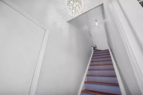 270 Nautical WAY, Elgin, IL 60123