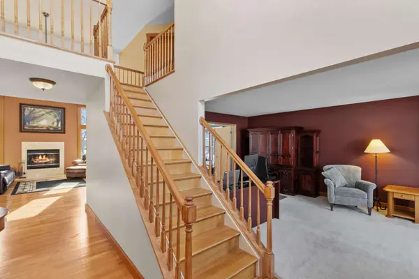 433 Running Deer LN, Gilberts, IL 60136