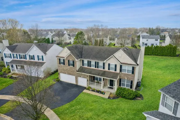 82 Brentwood Drive, Gilberts, IL 60136