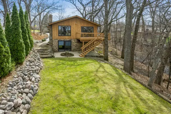 128 Hickory Road, Lake In The Hills, IL 60156