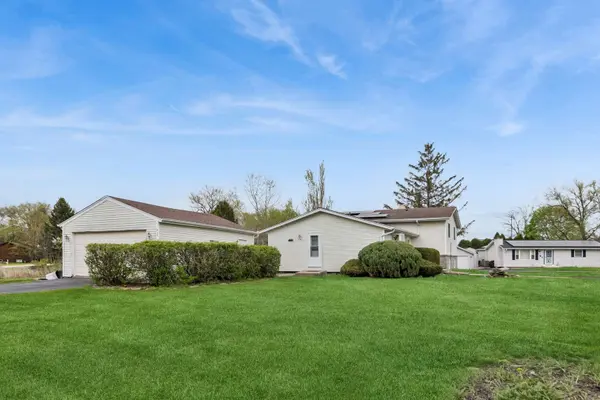 215 Tollview Court, Gilberts, IL 60136