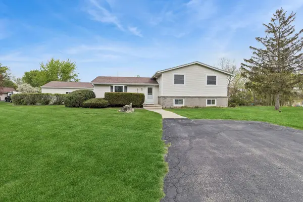 215 Tollview Court, Gilberts, IL 60136