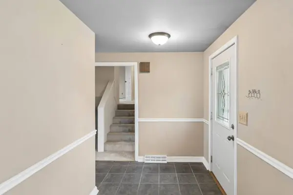 215 Tollview Court, Gilberts, IL 60136