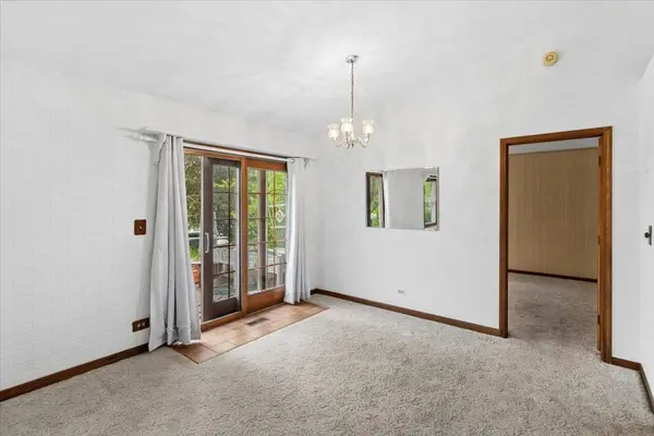 1165 Holly Lane, Algonquin, IL 60102