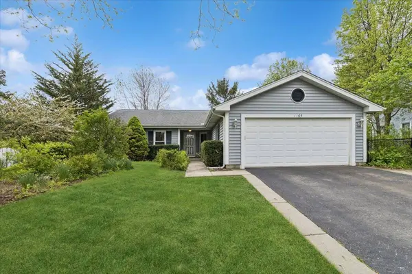 1165 Holly Lane, Algonquin, IL 60102