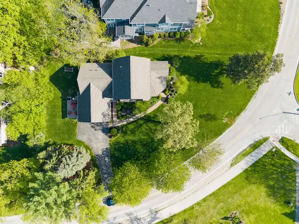 664 COUNTRY CLUB Road, Crystal Lake, IL 60014