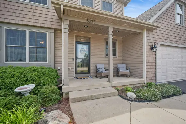 5235 GREENSHIRE CIR, Lake In The Hills, IL 60156