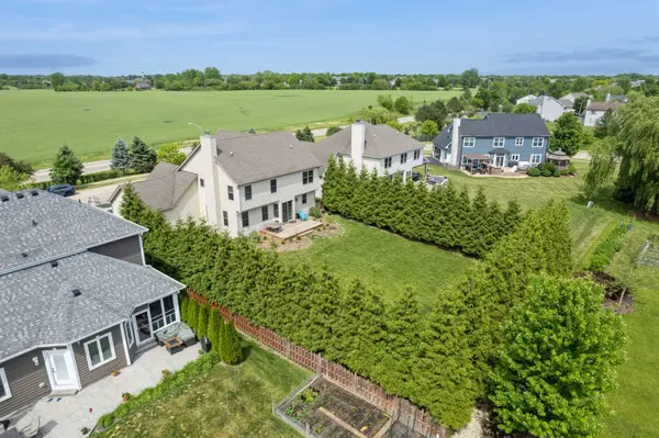 5235 GREENSHIRE CIR, Lake In The Hills, IL 60156