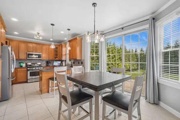 5235 GREENSHIRE CIR, Lake In The Hills, IL 60156