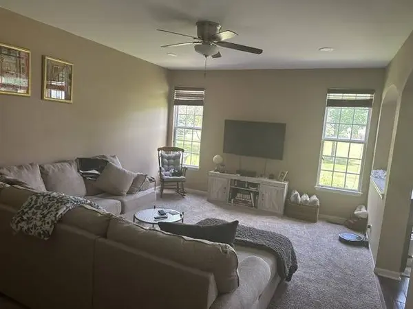 5721 Wildspring DR, Lake In The Hills, IL 60156