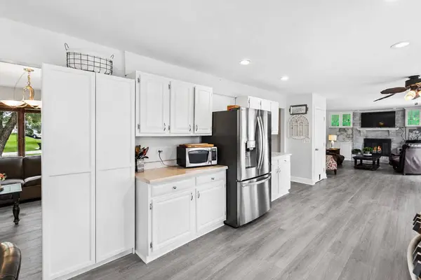 810 Jennifer CT, Algonquin, IL 60102