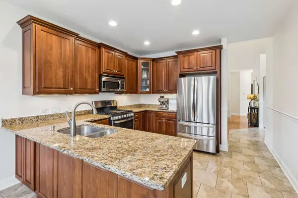 34450 N Sunshine LN, Ingleside, IL 60041