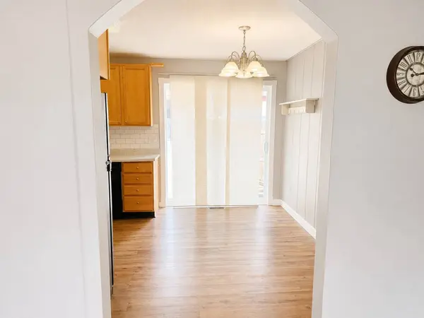 17 California AVE, Carpentersville, IL 60110