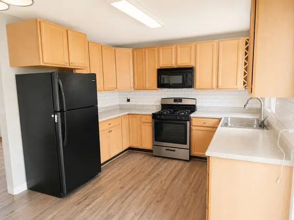 17 California AVE, Carpentersville, IL 60110