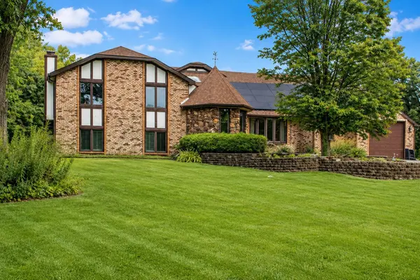 17N396 Binnie Lakes TRL, Dundee, IL 60118