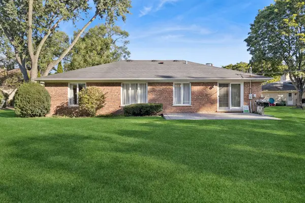 419 W Marion ST, Prospect Heights, IL 60070