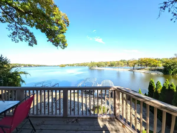 7814 Island LN, Wonder Lake, IL 60097