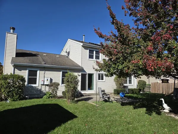 1163 Bennington DR, Crystal Lake, IL 60014