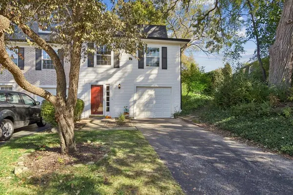 26 Hickory LN