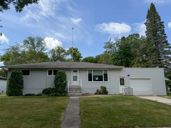 230 Moffat Ave, Pilot Mound MB