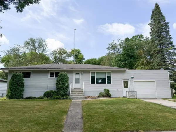230 Moffat AVE