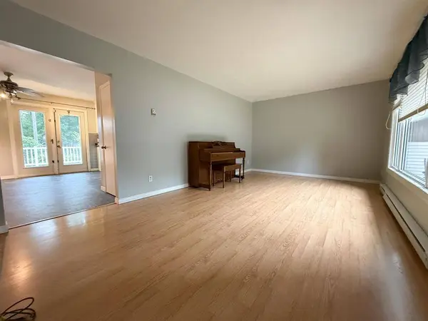 230 Moffat AVE, Pilot Mound, MB R0G 1P0