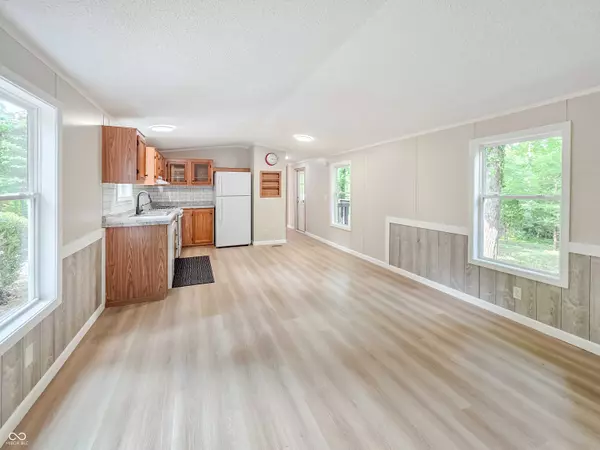 12861 E Shady Meadows, Solsberry, IN 47459