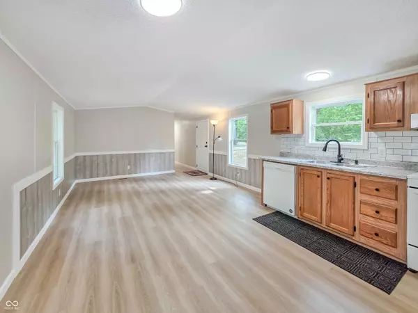 12861 E Shady Meadows, Solsberry, IN 47459