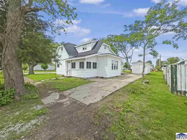 290 NW G Street, Linton, IN 47441