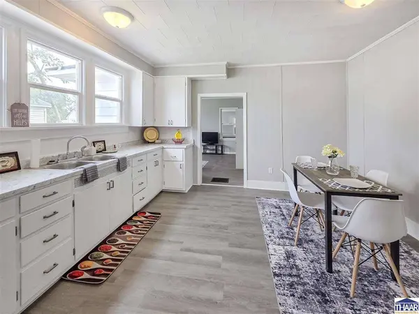 290 NW G Street, Linton, IN 47441