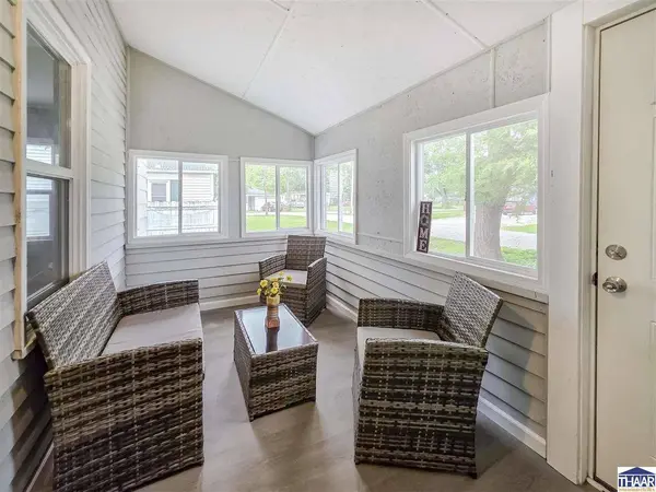 290 NW G Street, Linton, IN 47441