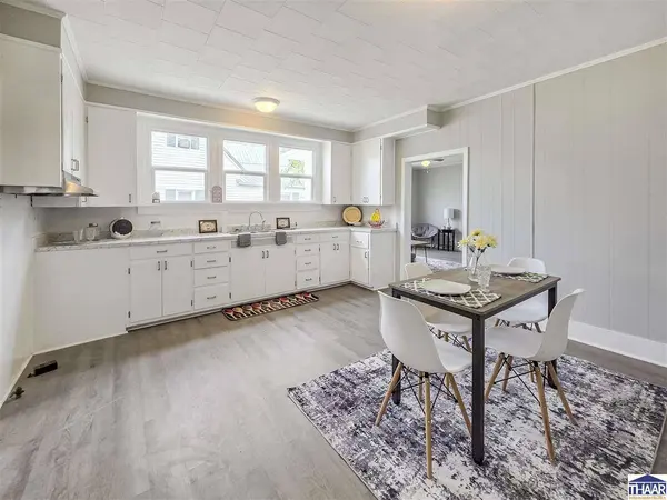 290 NW G Street, Linton, IN 47441