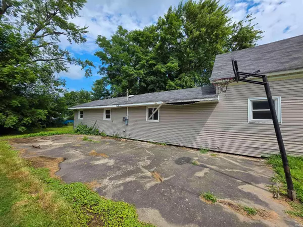 722 N Main Street, Sullivan, IN 47882