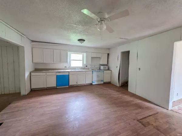 722 N Main Street, Sullivan, IN 47882