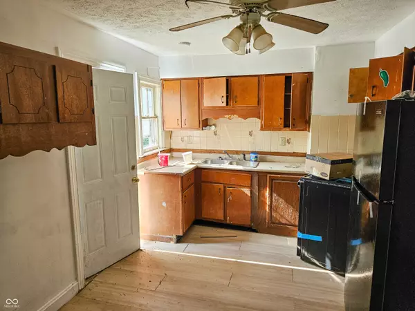 1218 Crosshall ST, Richmond, IN 47374