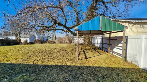 2004 N 21st ST, Terre Haute, IN 47804