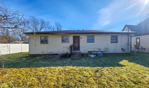 2004 N 21st ST, Terre Haute, IN 47804