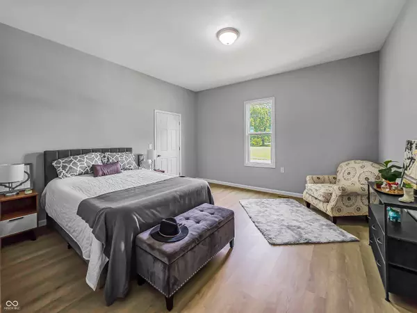 416 Matilda ST, Elnora, IN 47529